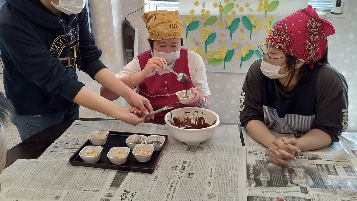 おやつ作りの様子